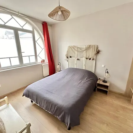 Apartment Rdc Familial A 2 Min A Pieds De La De Avec Garage Prive